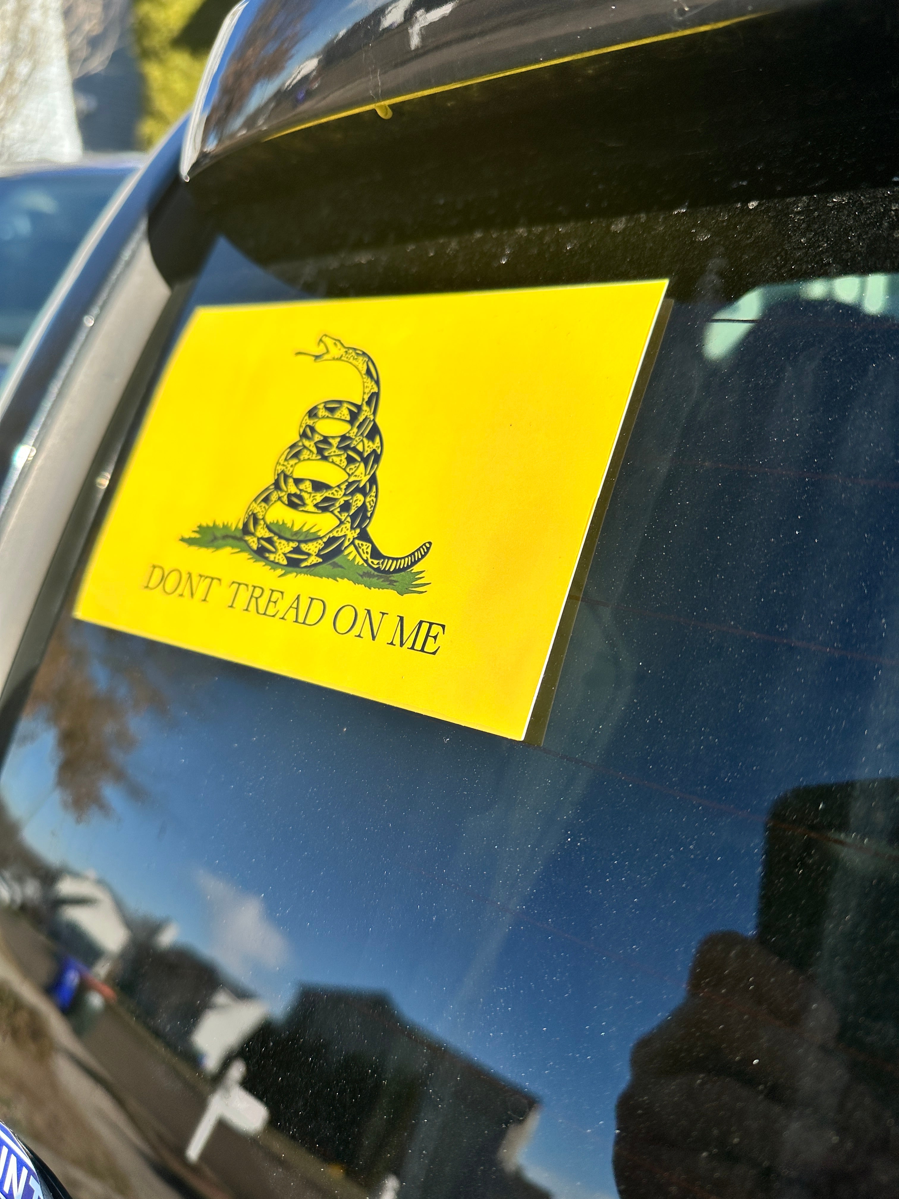 Gadsden Flag sticker (Choose a size)
